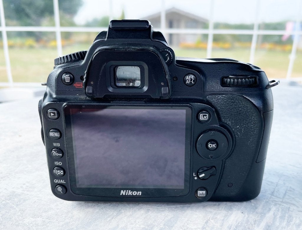 Nikon D90 (voor onderdelen), TV, Hi-fi & Vidéo, Appareils photo numériques, Sans zoom optique, 12 mégapixels, Enlèvement, Ne fonctionne pas