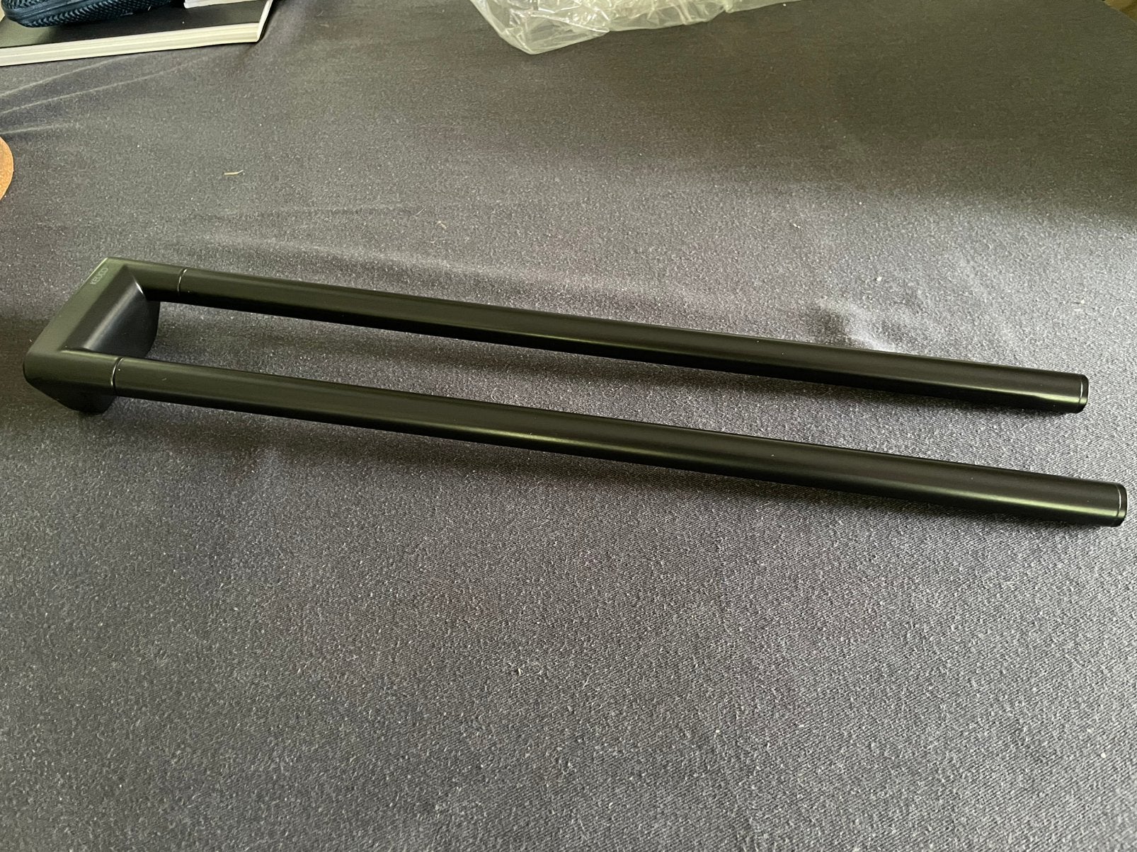Porte-serviettes KEUCO à 2 bras noir mat, Maison & Meubles, Enlèvement ou Envoi, Neuf, 25 à 50 cm, Autres types