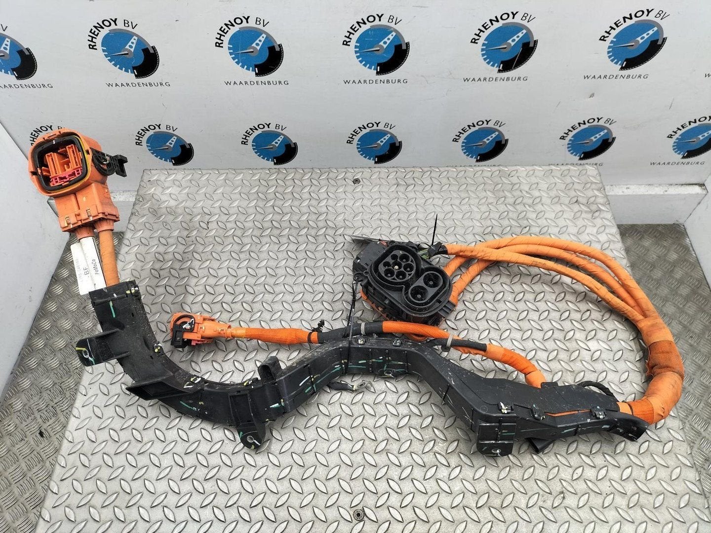 FORD MUSTANG SUV CGW EV 4WD [EV_HIGH_VOLTAGE_BOX_CONNECTOR], Ophalen of Verzenden, Gebruikt, Stiba lid