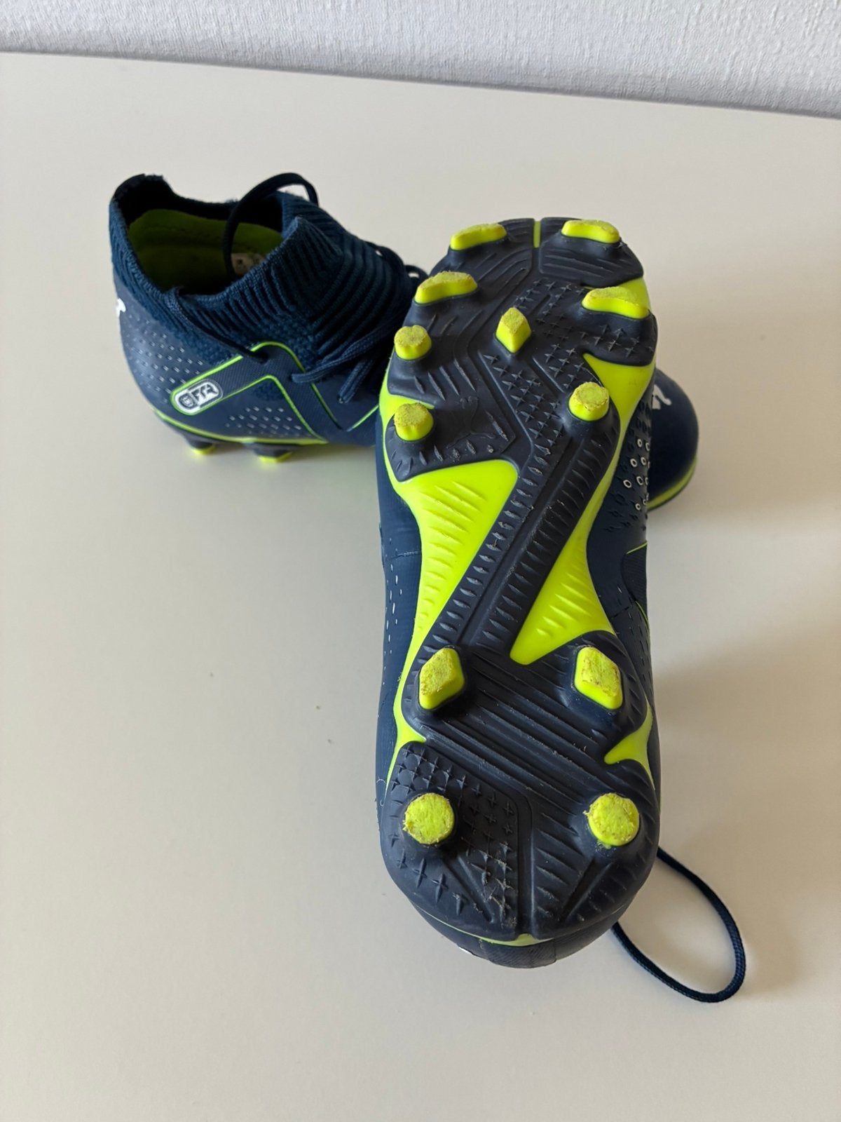 Puma voetbalschoenen maat 30, Enlèvement, Comme neuf