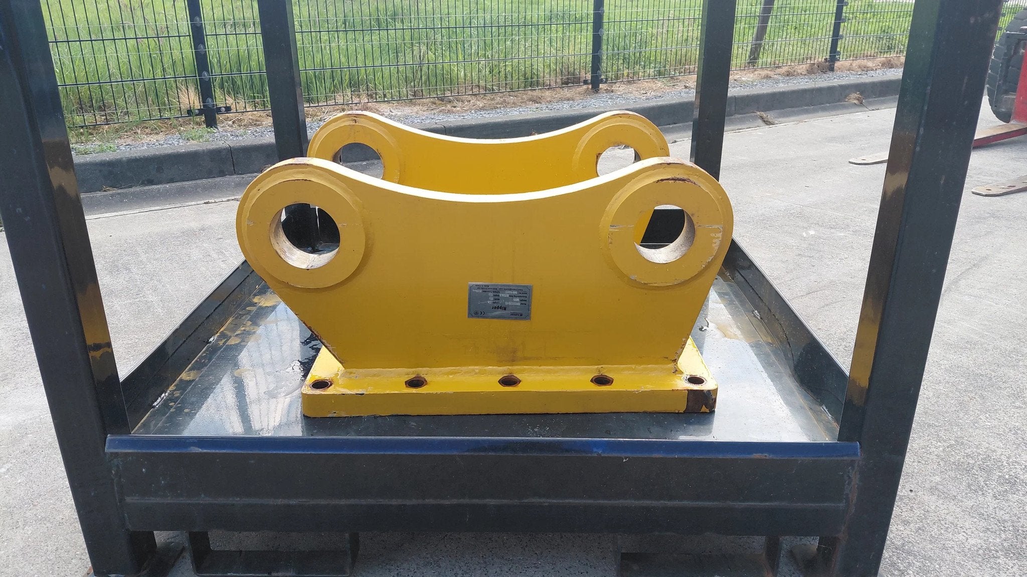 Caterpillar 336 / 340 mounting bracket DB linkage 100/90mm