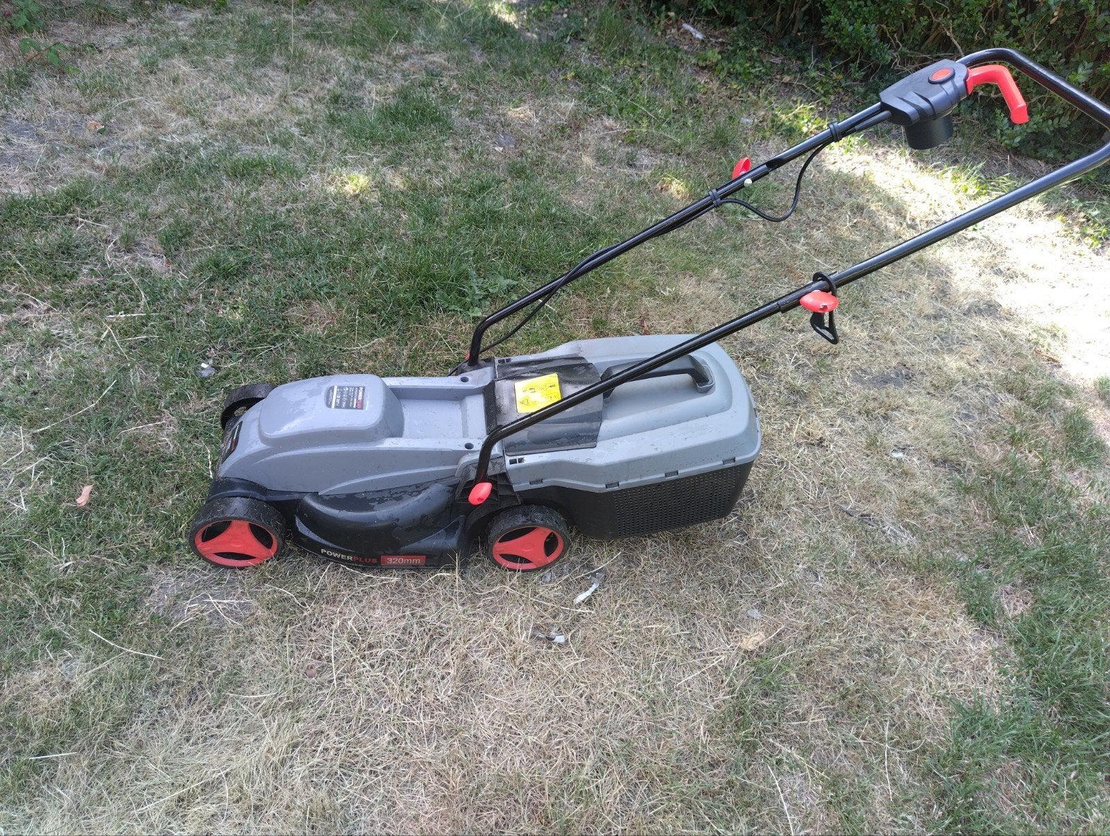 Tondeuse a gazon, Jardin & Terrasse, Tondeuse rotative, Comme neuf, 30 à 39 cm, Powerplus