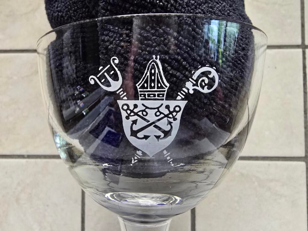 Oud bierglas op voet, bry Cardinal Mechelen., Verzamelen, Ophalen of Verzenden