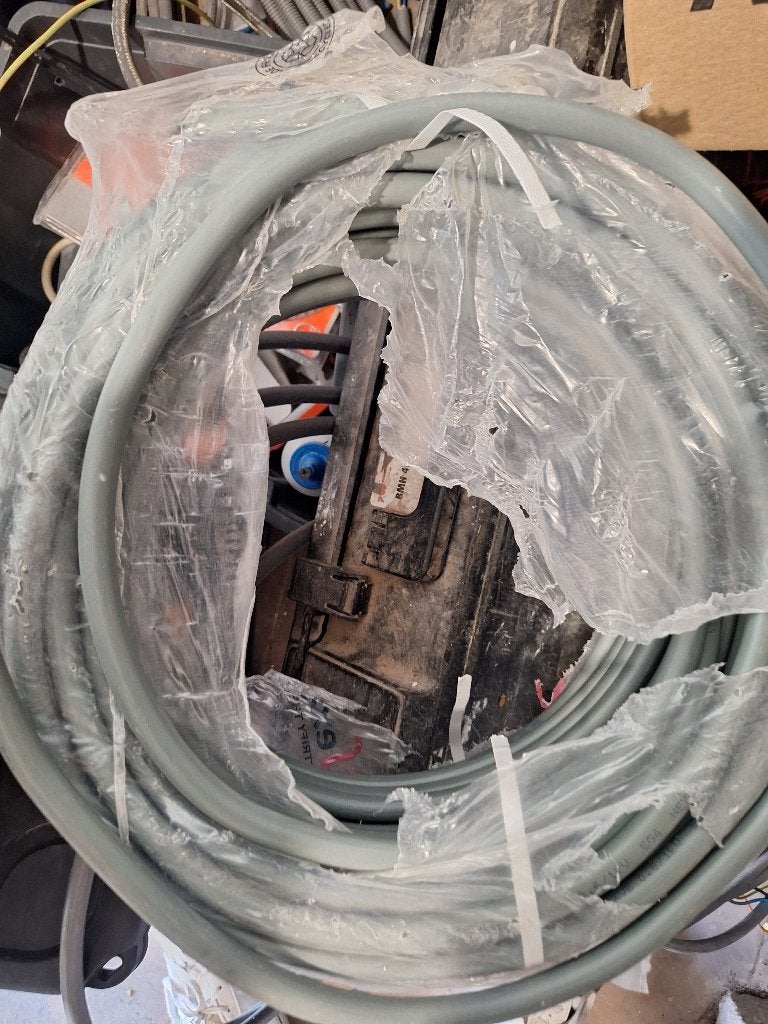 Rouleau de xvb 5g4  plus ou moins 45 metres, Bricolage & Construction, Électricité & Câbles, Enlèvement, Neuf, Câble ou Fil électrique