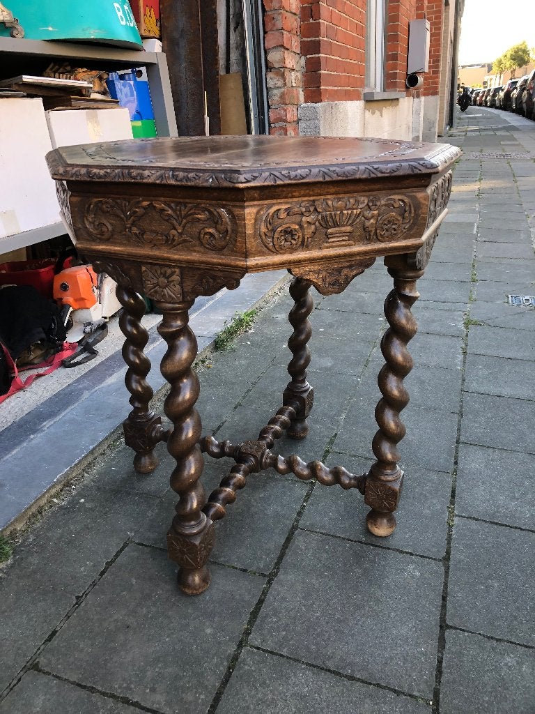 Renaissance tafeltje, Ophalen