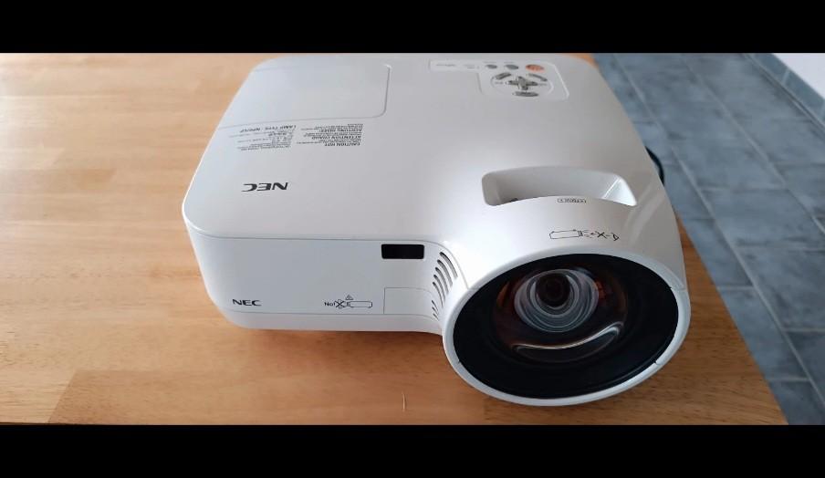 Projecteur  NEC + toile de projection, Audio, Tv en Foto, Beamers