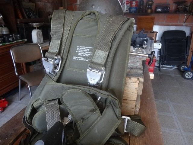 originele parachute voor straaljager piloot, Verzamelen, Militaria | Algemeen, Ophalen of Verzenden