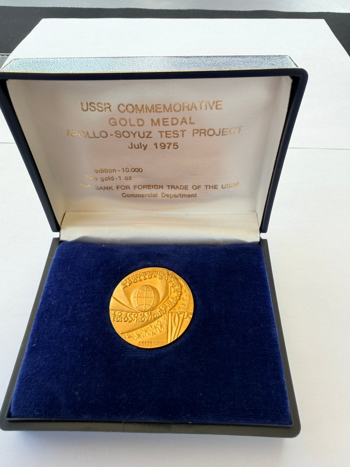 MÉDAILLE COMMÉMORATIVE APOLLO SOYOUZ OR 22 CARATS, Timbres & Monnaies, Monnaies | Europe | Monnaies euro, Enlèvement, Or