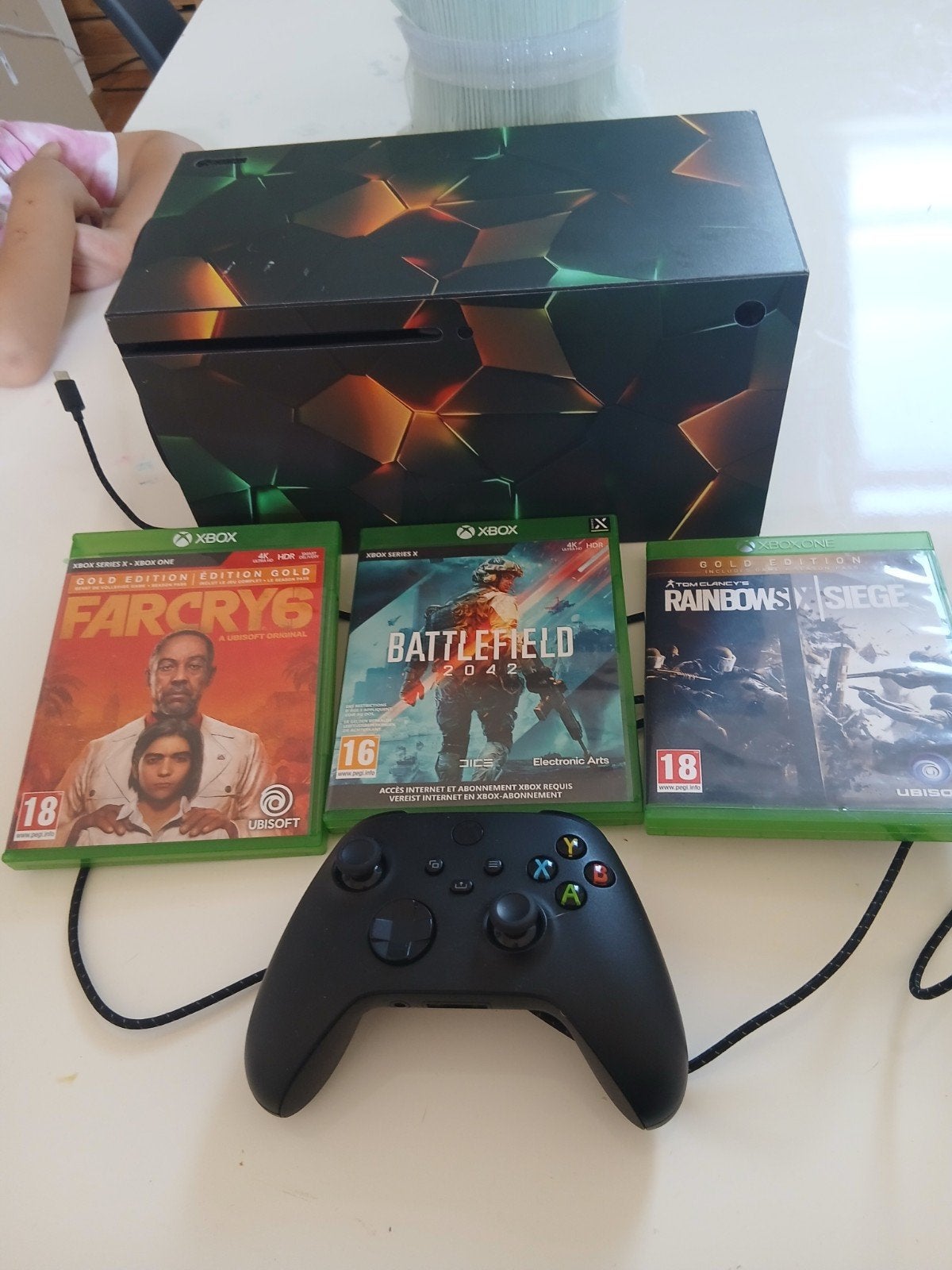 xbox série x avec 1 manette et 3 jeux, Enlèvement ou Envoi, Avec 1 manette, Comme neuf, Avec jeux