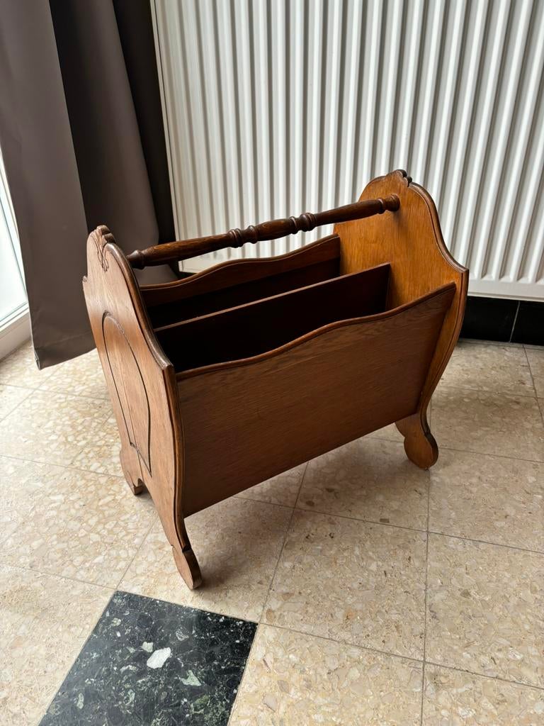 Porte-journaux à vendre, Huis en Inrichting, Woonaccessoires | Krantenbakken en Lectuurbakken, Zo goed als nieuw, Ophalen of Verzenden