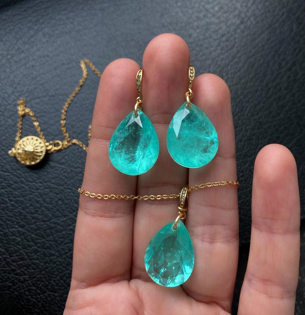 Paraiba parure collier et boucles  plaqué or 18 carats, Bijoux, Sacs & Beauté, Pendentifs, Neuf, Pierre ou Minéral, Vert, Avec pierre précieuse