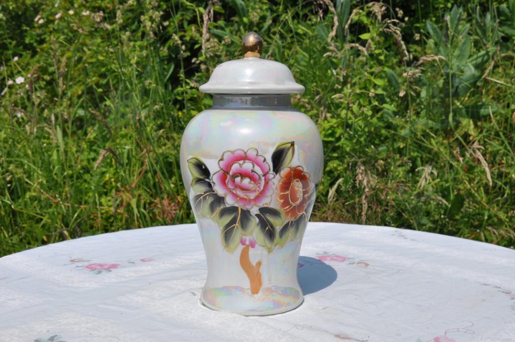 potiche en faience irisée, Enlèvement ou Envoi