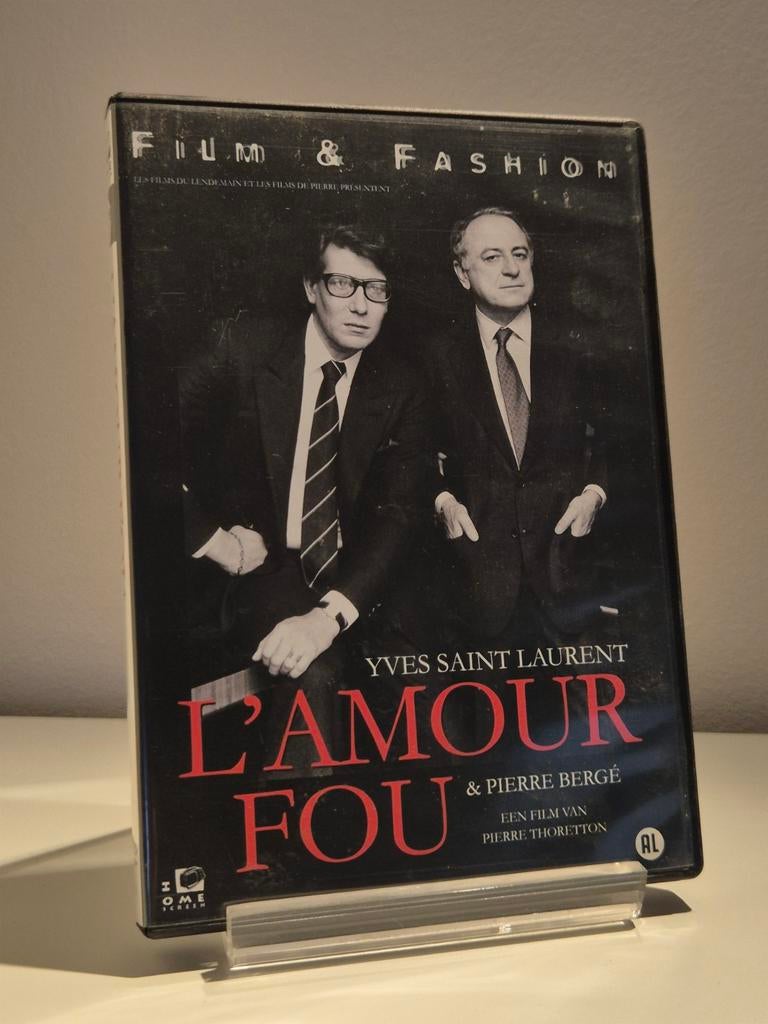 L'Amour Fou Saint Laurent & Berger, Enlèvement