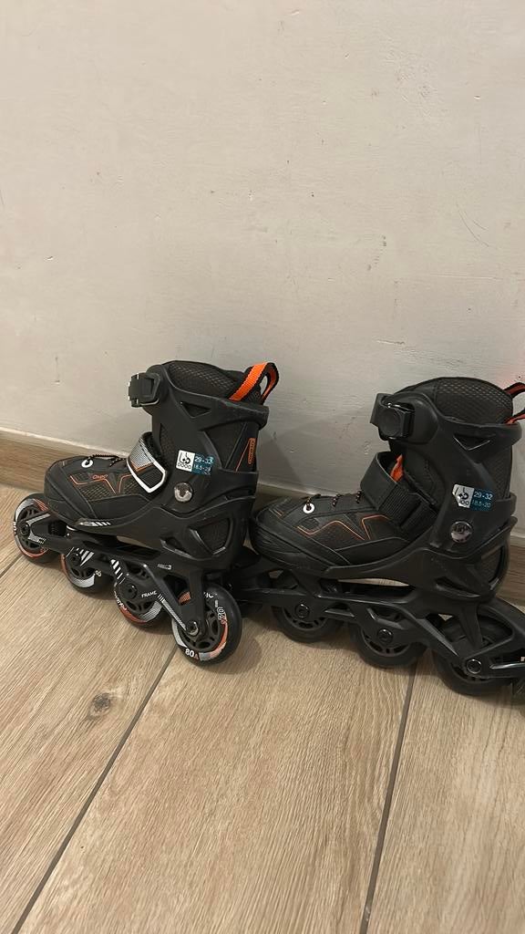 Rollerblades inlineskates 29-32, Rollers 4 roues en ligne, Réglable, Comme neuf, Enlèvement