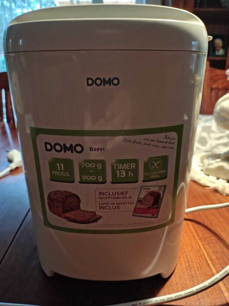 Broodmachine domo, Ophalen