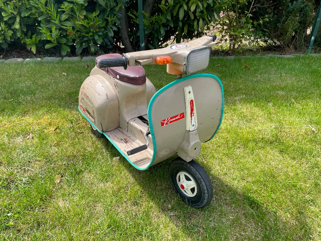 Vespa trapfiets /trapauto, Antiek en Kunst, Ophalen