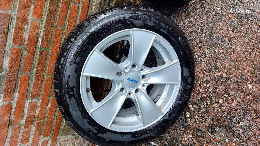 4 pneus michelin sur jantes  BMW 205 55 16, Enlèvement, Pneu(s)