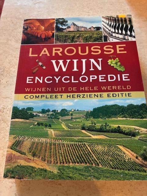 Larousse Wijnencyclopedie + 4 andere boeken, Boeken, Ophalen, Zo goed als nieuw, Frankrijk, Overige typen