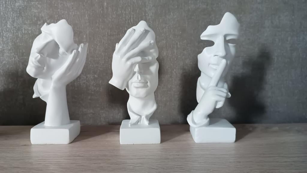 Abstracte beeldjes Horen,zien,zwijgen, Antiek en Kunst, Ophalen