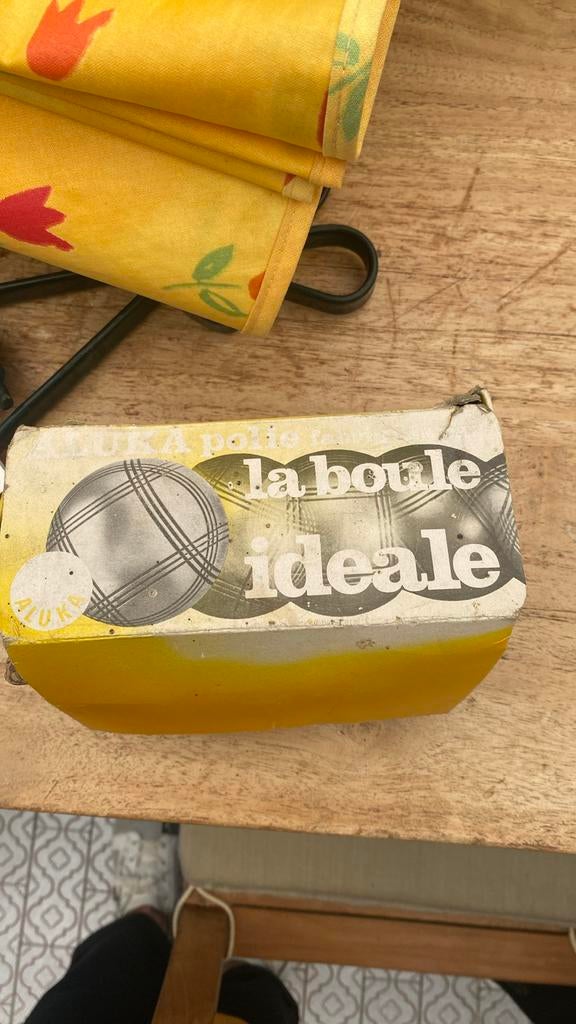 Vintage petanque ballen, Ophalen