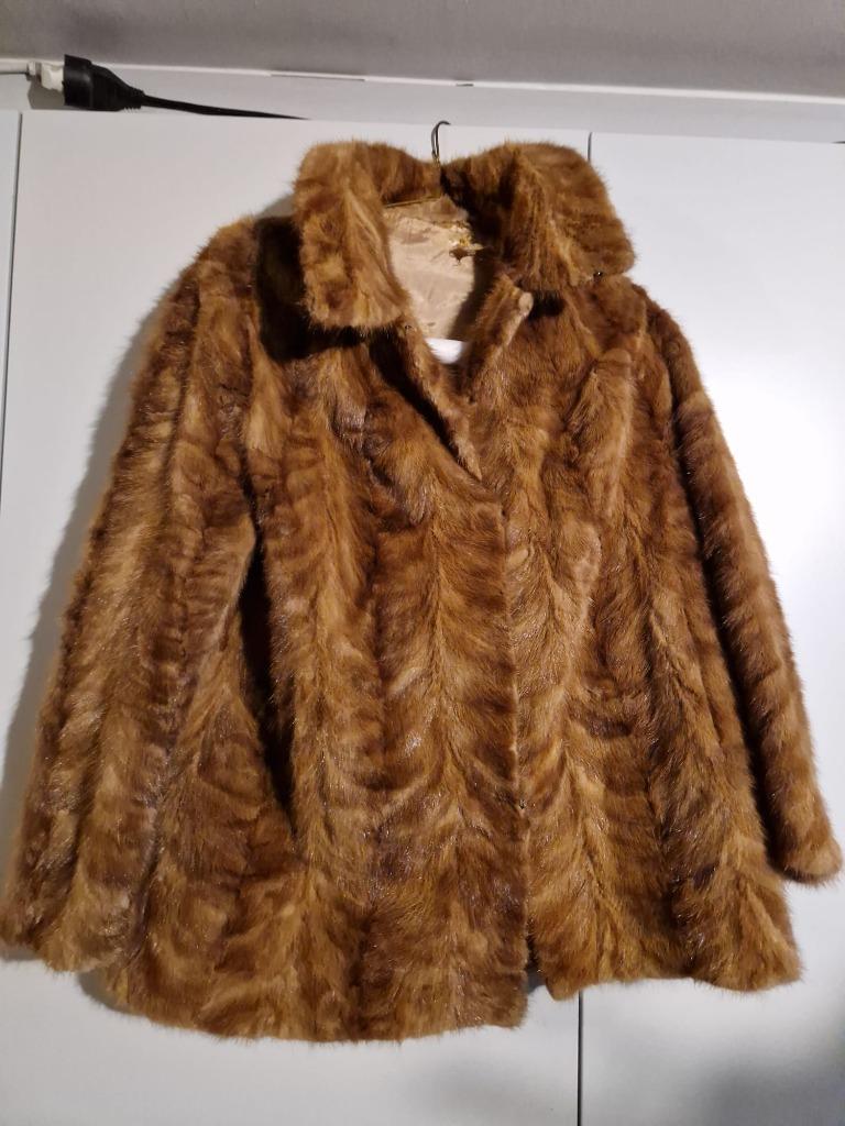 echte damesvest in nerts,, Kleding | Dames, Ophalen, Gedragen, Maat 42/44 (L), Bruin