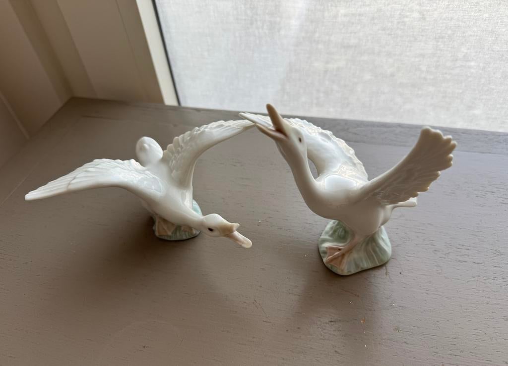 Lladro 2 ganzen porseleinen beeldjes, Antiek en Kunst, Ophalen