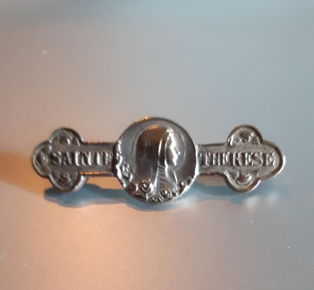 ancien broche religieuse sainte Thérèse (x2109), Ophalen of Verzenden, Gebruikt, Sieraad, Christendom | Katholiek