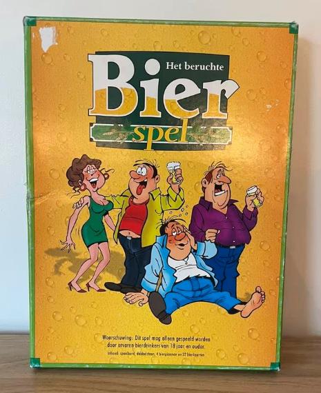 Het beruchte Bierspel – drankspel / bordspel – €2, Hobby en Vrije tijd, Ophalen of Verzenden, Gebruikt