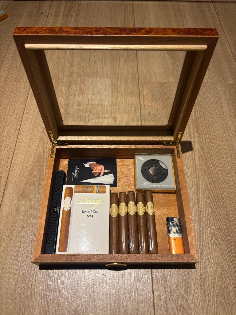 Humidor germanus, Ophalen of Verzenden, Zo goed als nieuw, Aansteker
