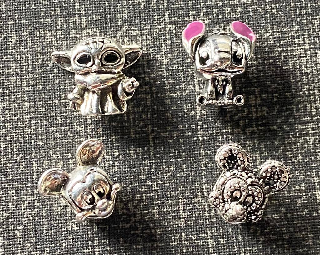 Bedels van Disney, NIEUW, Handtassen en Accessoires, Bedels, Nieuw, Overige merken, 4 bedels of meer, Ophalen of Verzenden