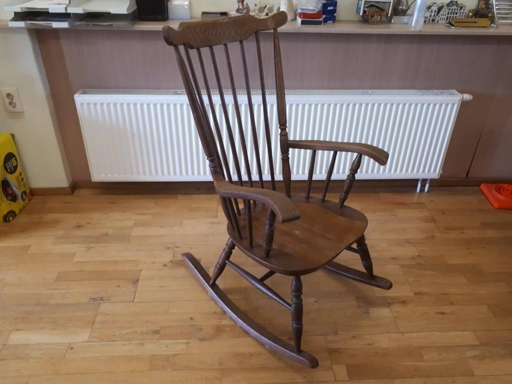 houten schommelstoel, Ophalen, Bruin, Zo goed als nieuw, Eén