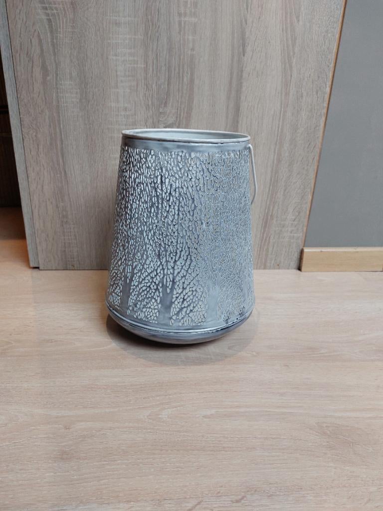 Vase en métal, Enlèvement ou Envoi, Autres couleurs, Synthétique, Utilisé