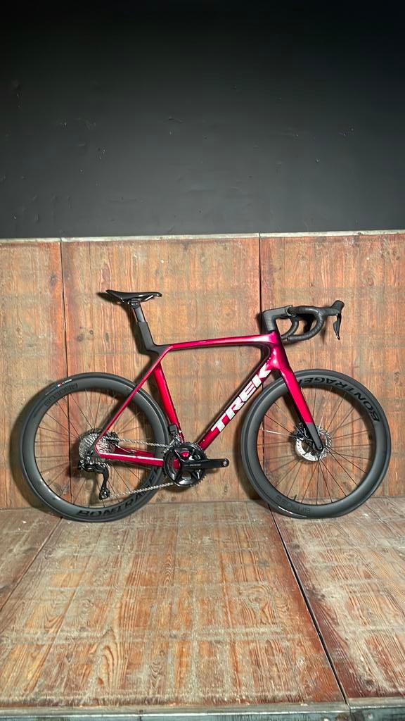 Trek Madone Sl6 rood maat L (cataloog waarde € 4 999,-), Ophalen, Nieuw