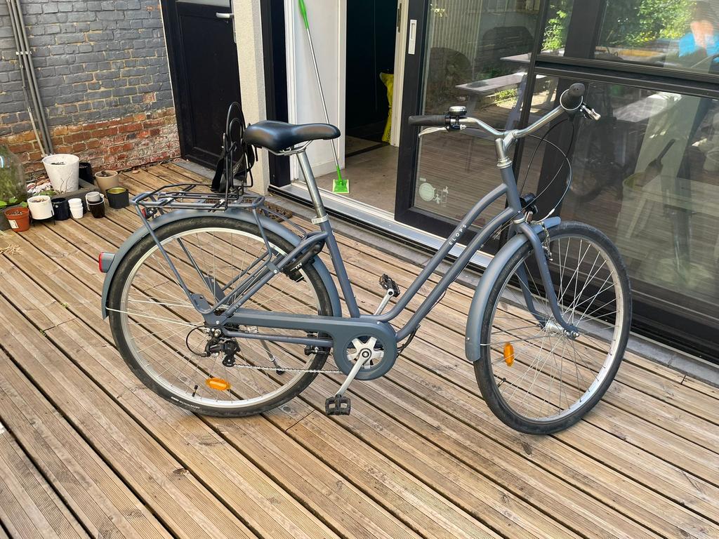Stevige goed onderhouden meisjesfiets met bagedrager en slot, Enlèvement, Utilisé