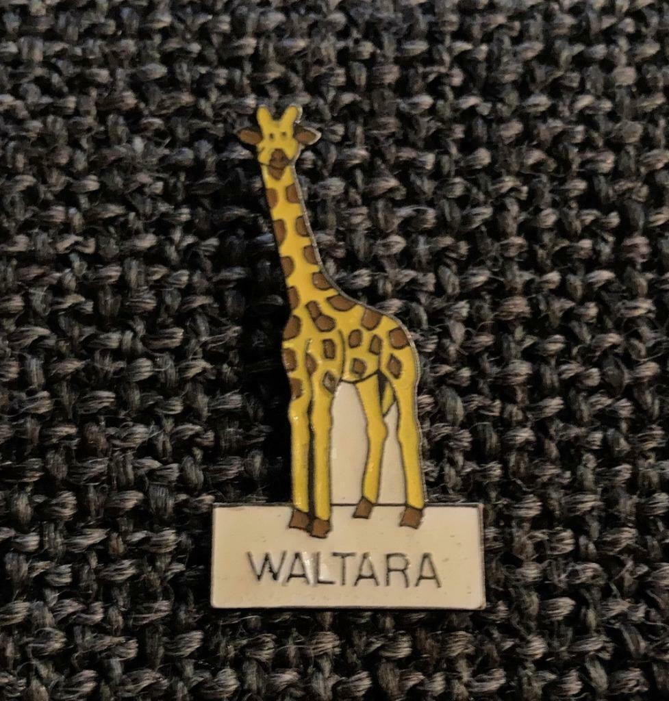 PIN - WALTARA - GIRAFFE - GIRAF - GIRAFE, Envoi, Utilisé, Animal et Nature, Insigne ou Pin's