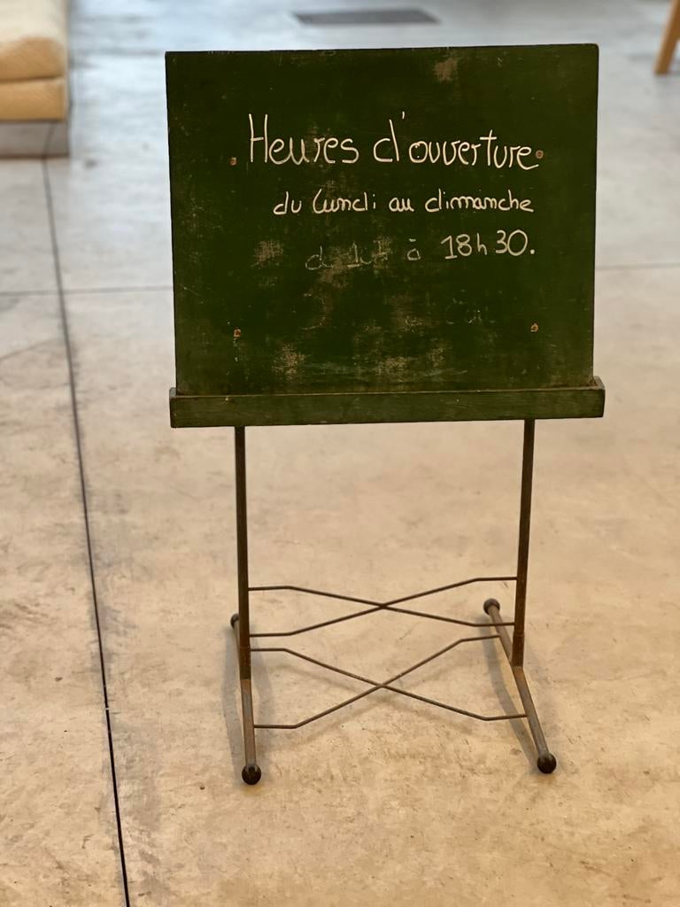 Petit tableau enfant, beau pietement metalique 30€, Enlèvement, Utilisé