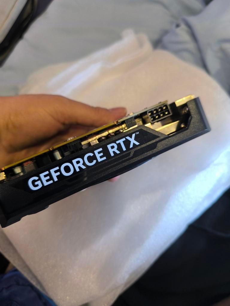 Gigabyte GeForce RTX 4060 Ti, Informatique & Logiciels, Cartes vidéo, Enlèvement