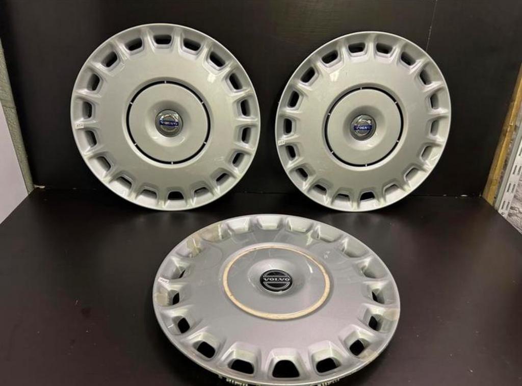 3 wieldoppen Volvo V40, V50, V60 16", Ophalen of Verzenden, Gebruikt