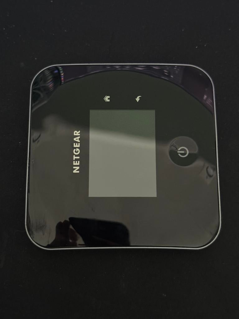 NETGEAR Nighthawk M2, Enlèvement, Comme neuf