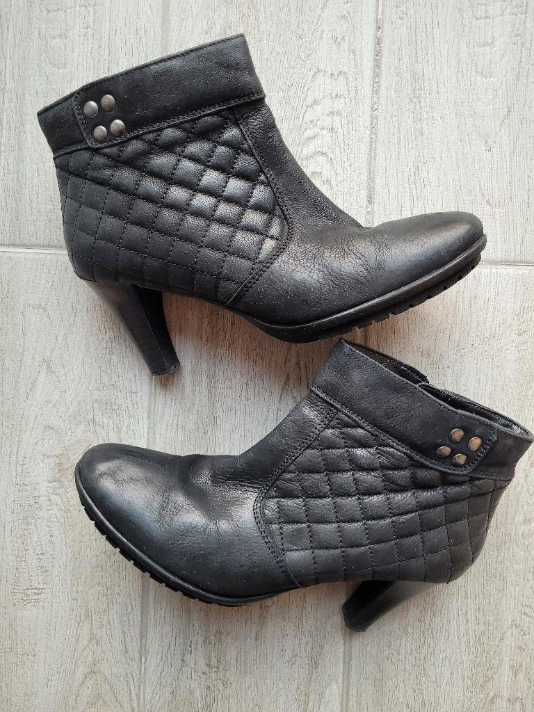 Zwarte mat lederen enkellaarzen - Otracosa - maat 41, Zwart, Lage of Enkellaarzen, Ophalen of Verzenden, Otracosa