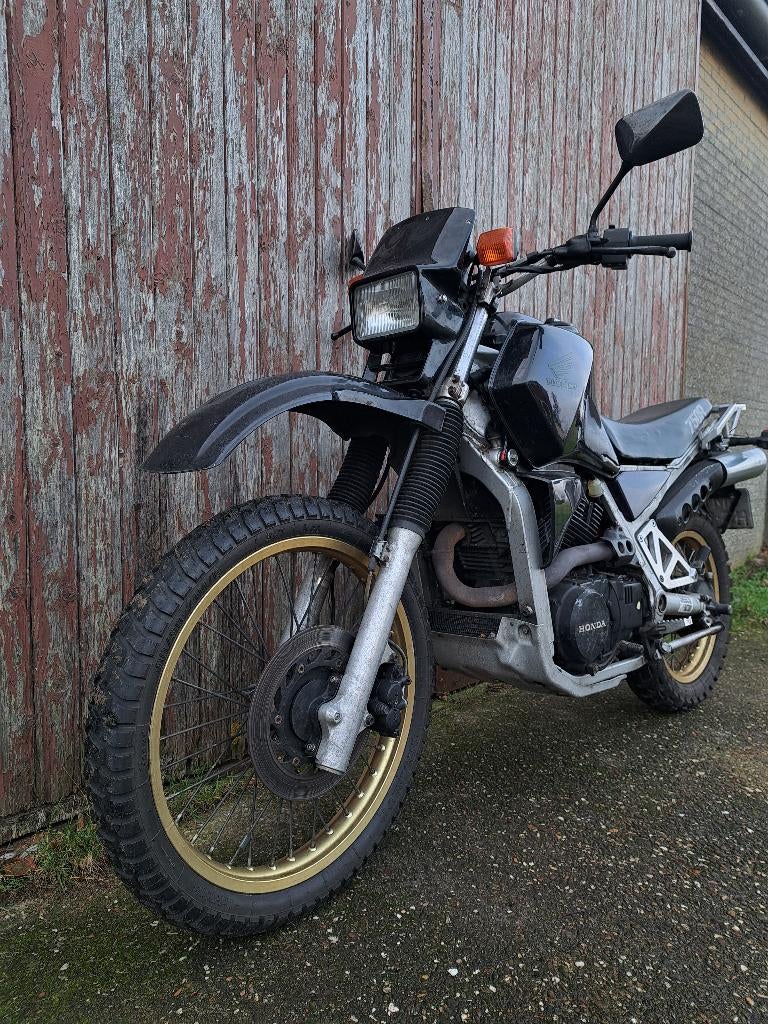Honda Xlv 750 r, Motoren, 750 cc, Cardan-aandrijving, 2 cilinders, Particulier