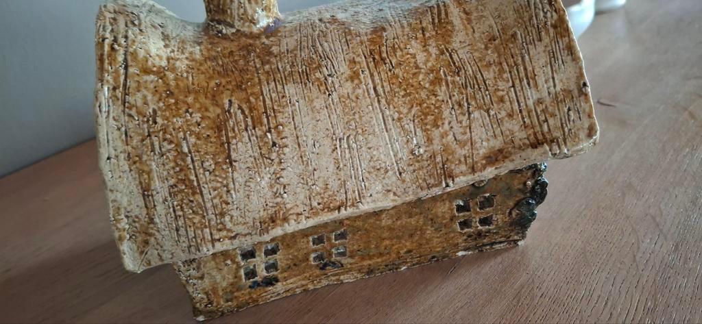 Decoratief huisje in klei  goud kaki bruin8, Antiek en Kunst, Ophalen