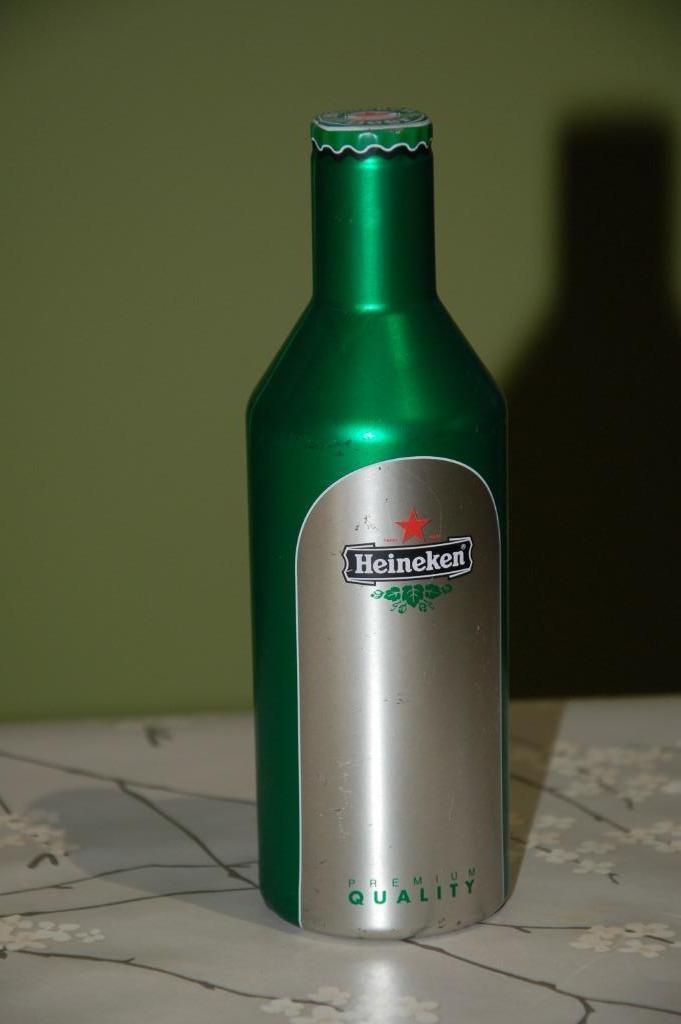 Heineken flesje - Flessenopener - ontkurker, Ophalen of Verzenden, Zo goed als nieuw, Flesopener, Heineken
