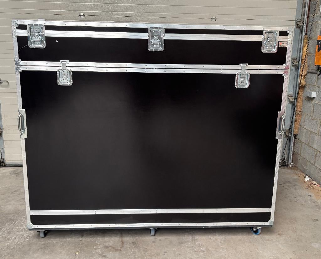 Flight case pour sport automobiles, Enlèvement, Comme neuf