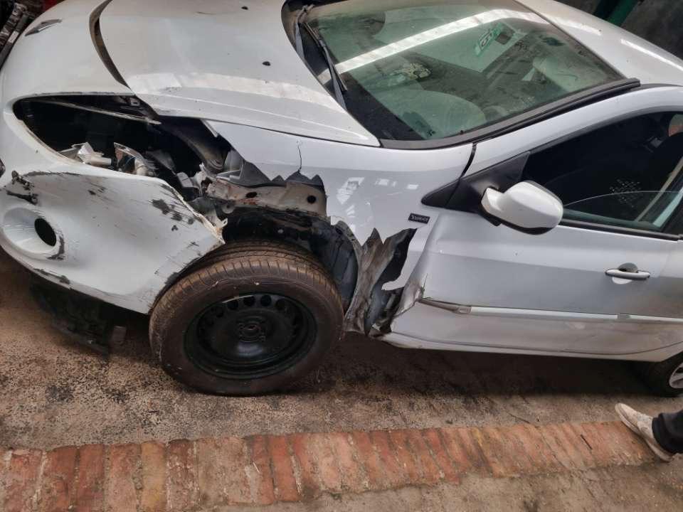 Clio 3, Autos, 75 kW, Achat, Boîte manuelle, Noir