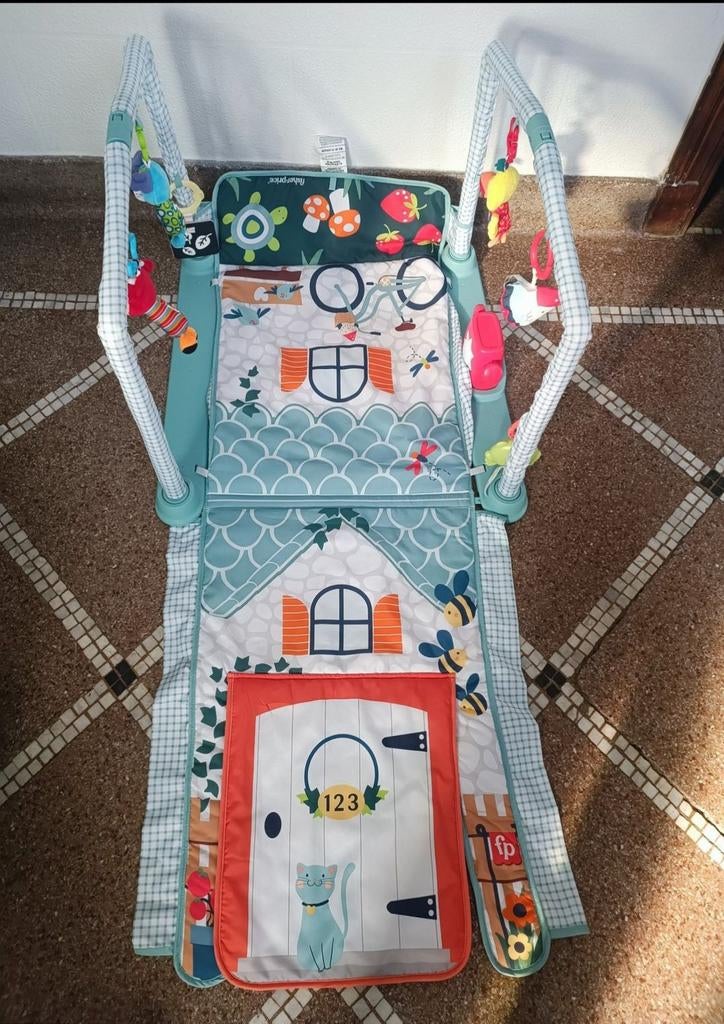 Tapis d'éveil Fisher Price, Enfants & Bébés, Jouets | Jouets de bébé, Enlèvement, Comme neuf