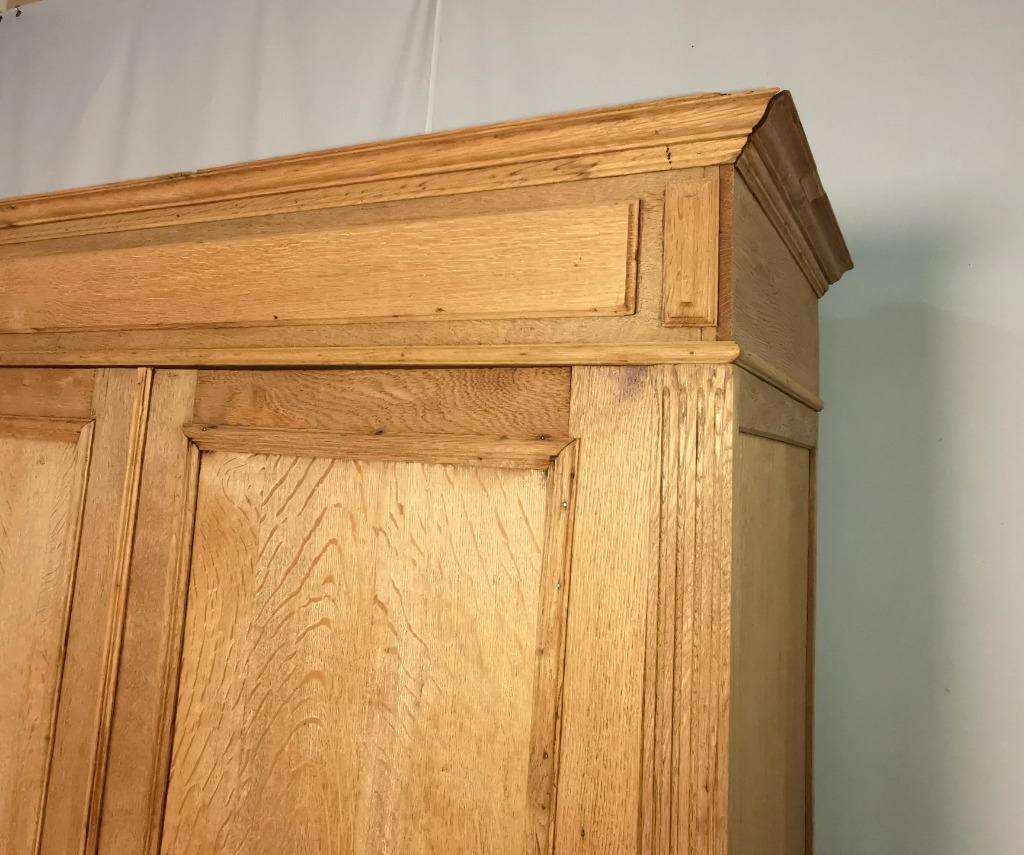 Antieke Franse kleerkast in geloogde eik, Antiek en Kunst, Antiek | Meubels | Kasten, Ophalen