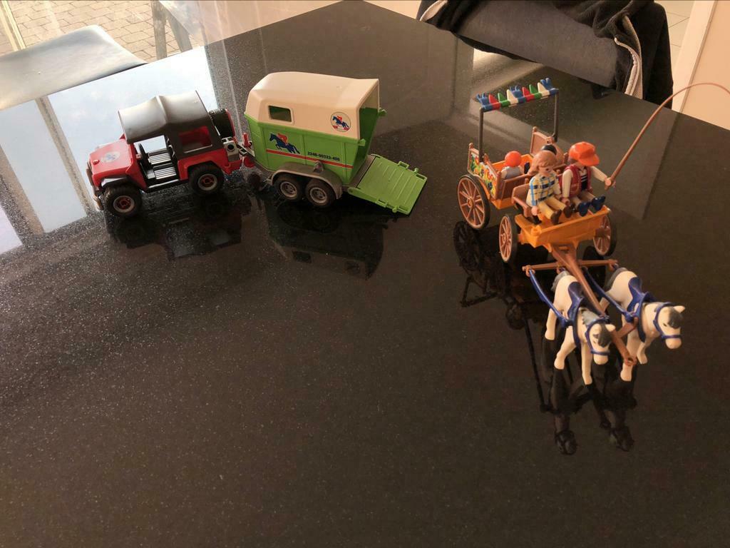 Playmobil paardenkoets + jeep, Zo goed als nieuw