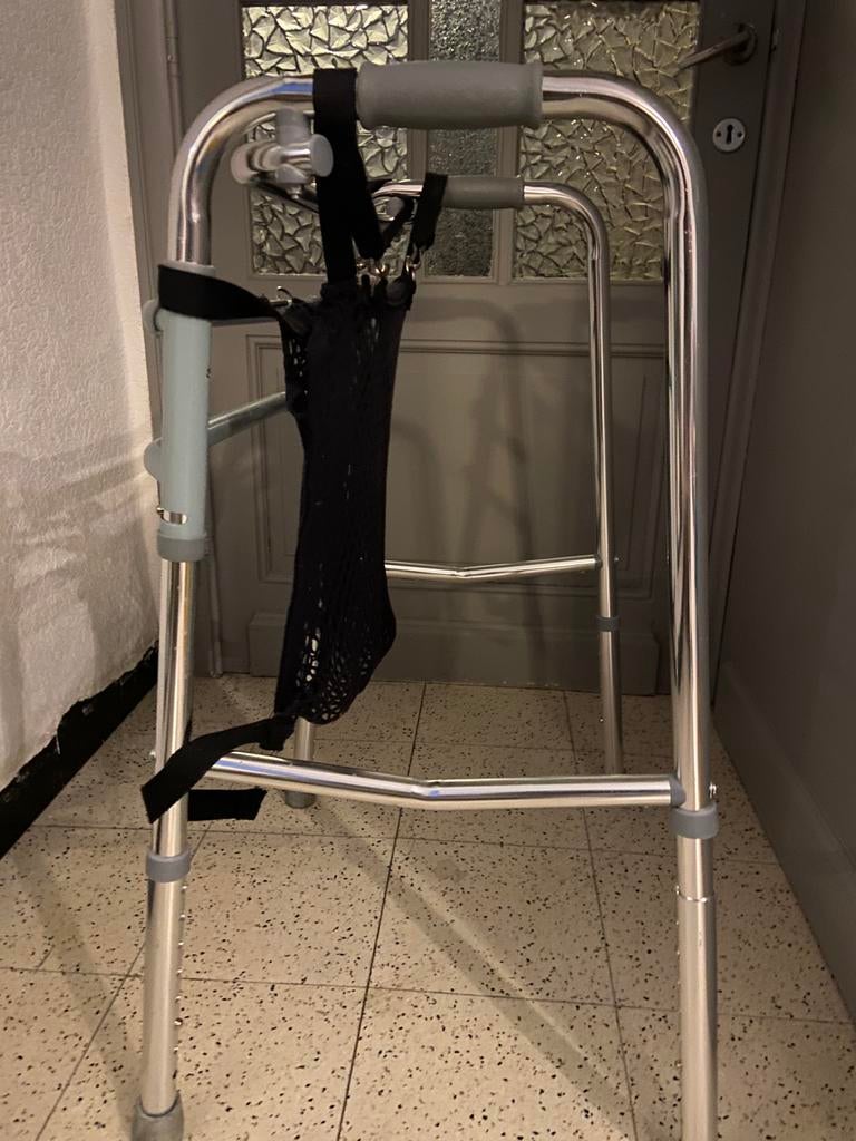 Mobiclinic 100 kg opvouwbaar opstapframe+opbergnet, Ophalen, Nieuw