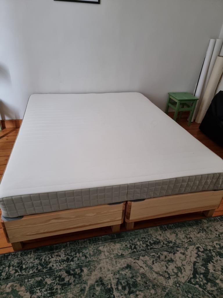 Lit + matelas 160x200 cm. Comme neuf., Enlèvement, Bois
